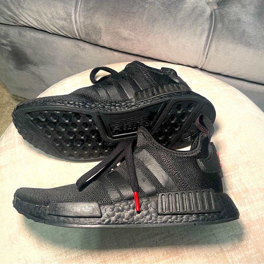 ADIDAS NMD_R1 Black